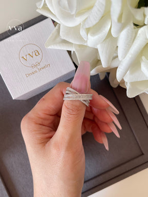 Gorgeous Moissanite Engagement Ring