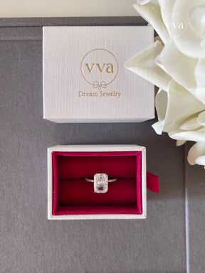 Moissanite Engagement Ring 8ct
