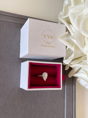 Pear Shape Moissanite Engagement Ring 3ct