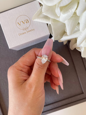 Pear Shape Moissanite Engagement Ring 3ct