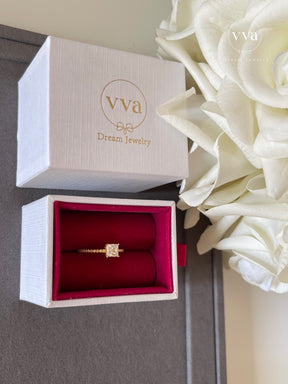 Princess Shape Moissanite Engagement Ring