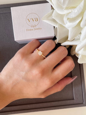 Princess Shape Moissanite Engagement Ring