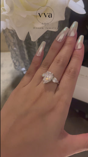 Pear Shape Moissanite Engagement Ring 5ct