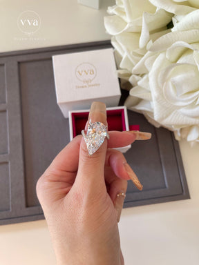 Pear Shape Moissanite Engagement Ring 12ct