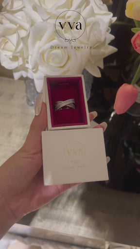 Gorgeous Moissanite Engagement Ring
