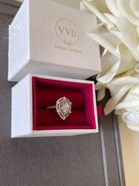 Bague Moissanite Rose Forme Poire 1.5ct