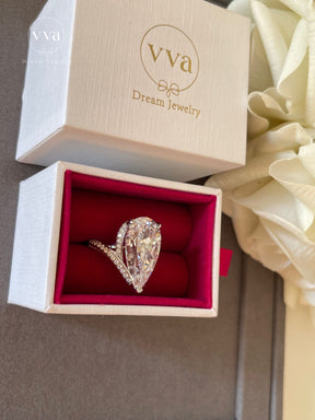 Pear Shape Moissanite Engagement Ring 12ct