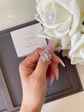 Bague Moissanite Rose Forme Poire 1.5ct