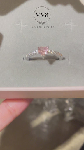 Petite bague en forme de coeur avec zircon rose 